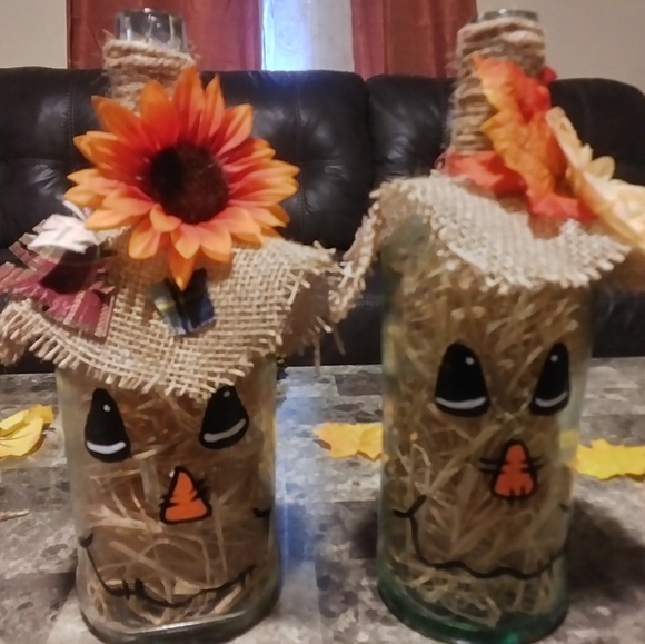 2 Gallon Scarecrows - Picture 2 of 4